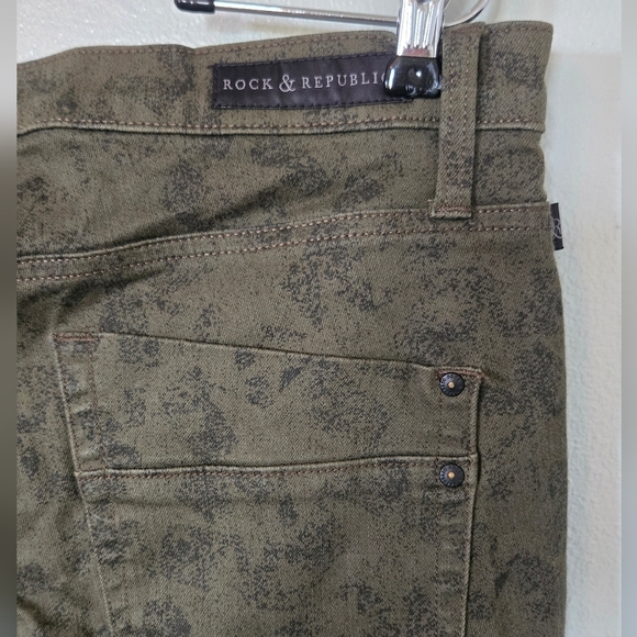 Rock & Republic | Kashmiere Crop Olive Green Jeans Size 14 - Picture 4 of 8